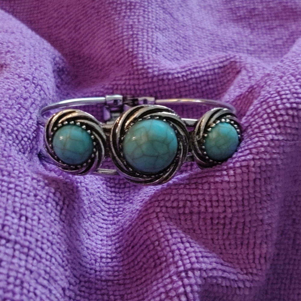 Bangle Bracelet - Picture 2 of 3